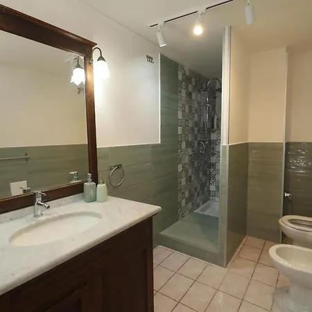 Garibaldi 101 Bed and breakfast
