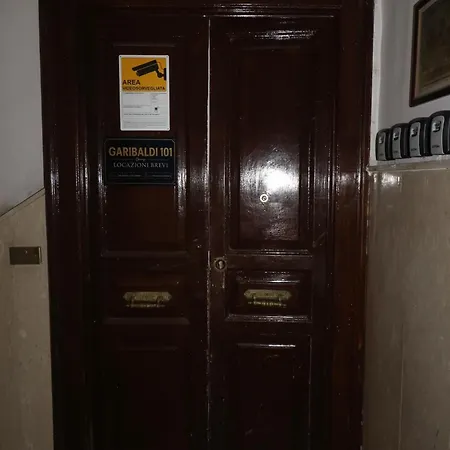 Garibaldi 101 Nápoles